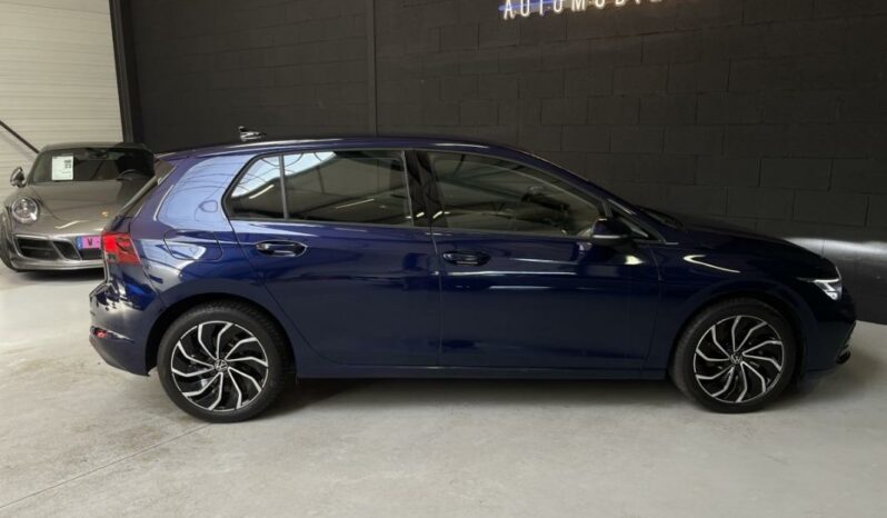 
								Volkswagen Golf VIII 2.0 TDI SCR 115 BVM6 Life 1st full									