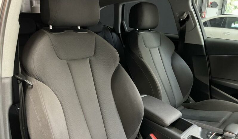
								Audi A4 Avant IV 40 TDI 190 S tronic S line full									