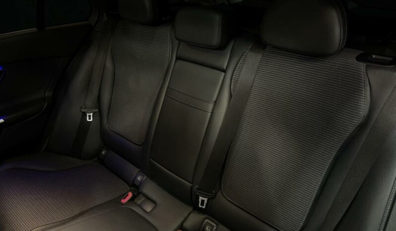 
								Mercedes Classe C break V 220 d Avantgarde Line 9G-Tronic full									