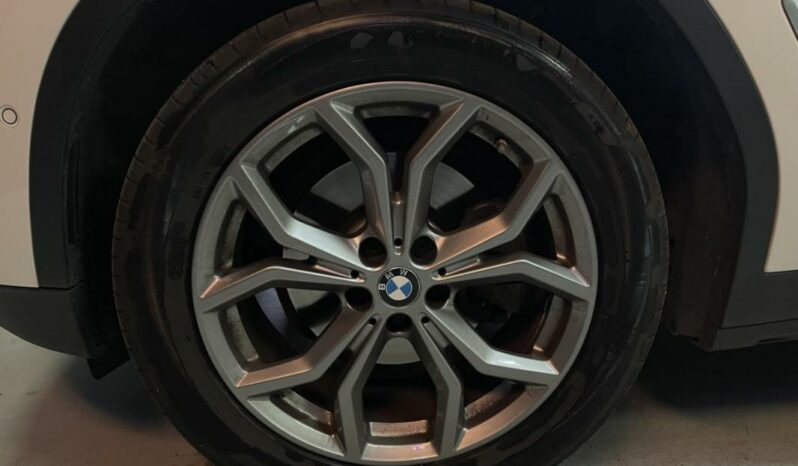 
								BMW X3 III xDrive20d 190ch xLine BVA8 full									