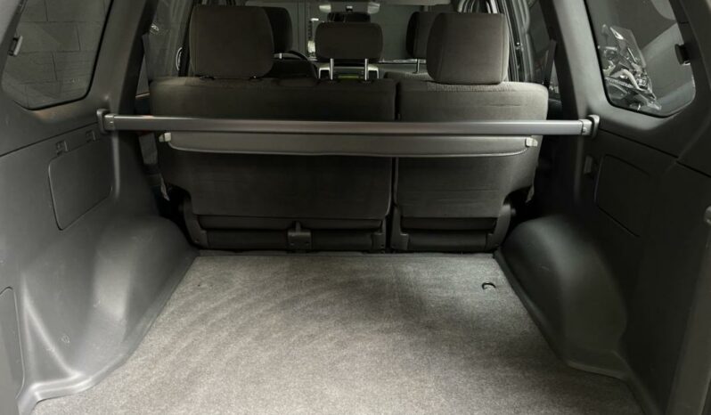 
								Toyota Land Cruiser II 165 D-4D GX full									