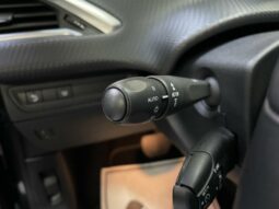 
										Peugeot 2008 Essence 110 S&S EAT6 ALLURE full									