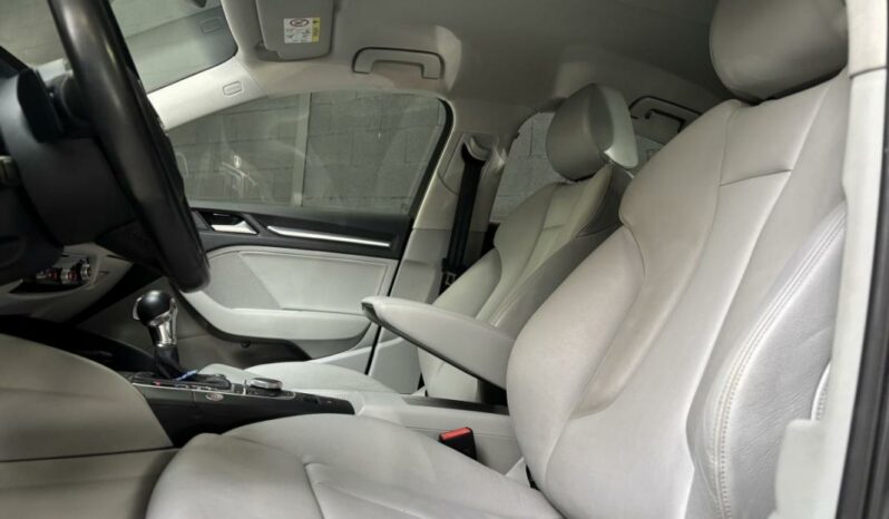 
								Audi A3 Berline III 1.4 TFSI COD ULTRA S Tro 7 150 Amb Luxe full									
