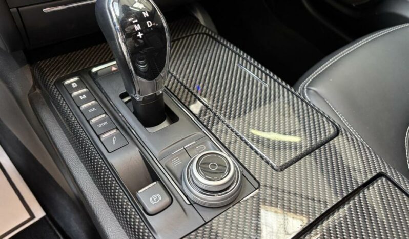 
								Maserati Quattroporte VI 3.0 V6 Diesel GranLusso full									