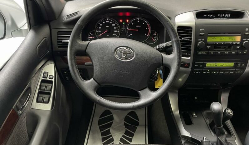 
								Toyota Land Cruiser II 165 D-4D GX full									