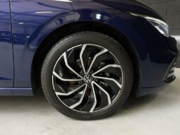 
										Volkswagen Golf VIII 2.0 TDI SCR 115 BVM6 Life 1st full									