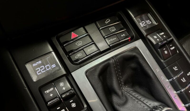 
								Porsche Macan 3.6 V6 TURBO full									