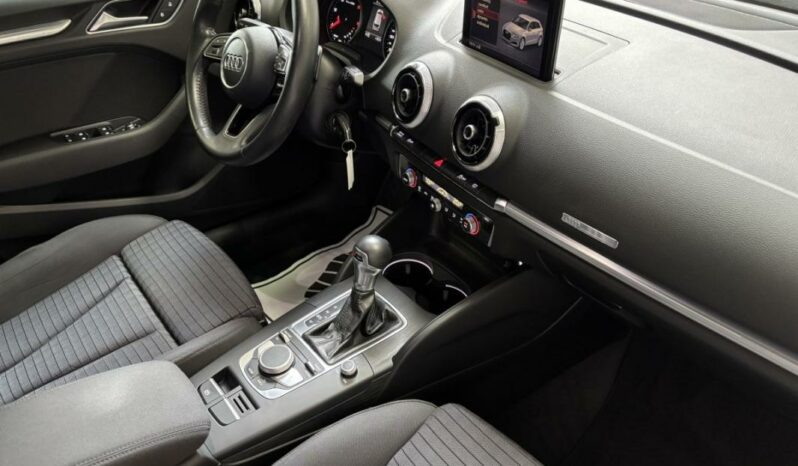 
								Audi A3 sportback III 1.6 TDI 116 S tronic DESIGN full									