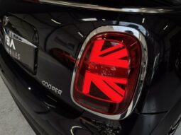 
										Mini Cabrio Mini IV Cooper Edition Premium Plus 136 ch BVA7 full									