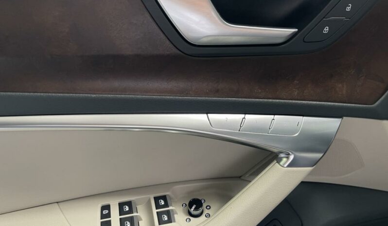 
								Audi A6 V 45 TDI quattro Tiptronic Avus Extended full									
