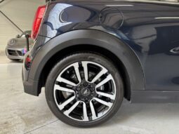 
										Mini Cabrio Mini IV Cooper Edition Premium Plus 136 ch BVA7 full									