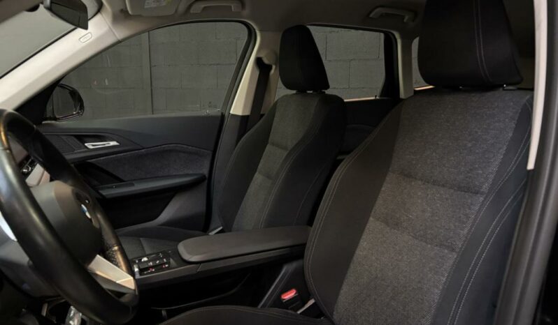 
								BMW X1 III sDrive18d Business Design DKG7 full									