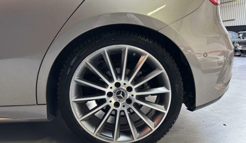 
								Mercedes Classe A Compact IV 200 d AMG Line 8G-DCT full									