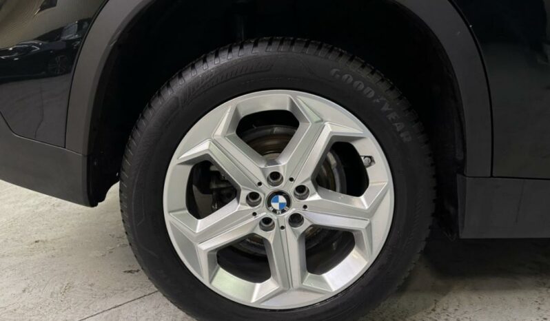 
								BMW X1 III sDrive18d Business Design DKG7 full									