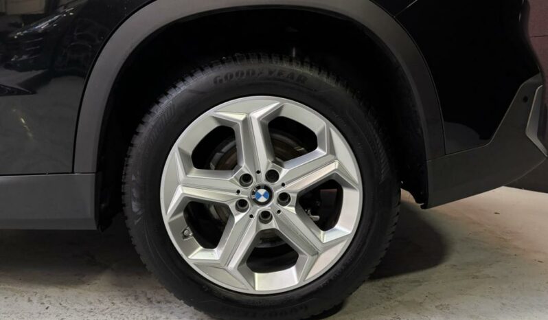 
								BMW X1 III sDrive18d Business Design DKG7 full									
