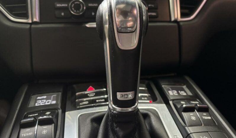 
								Porsche Macan 3.6 V6 TURBO full									