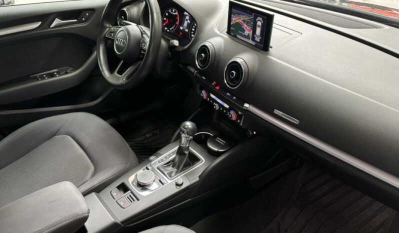 
								Audi A3 sportback III 35 TFSI 150 COD S tronic S-LINE full									