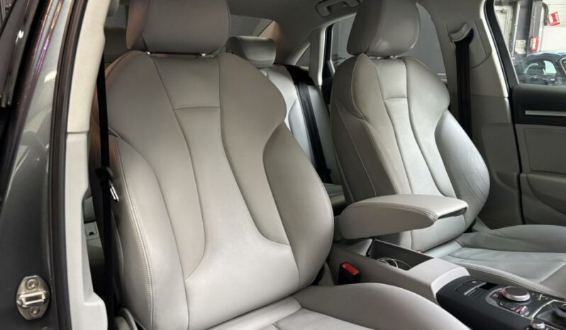 
								Audi A3 Berline III 1.4 TFSI COD ULTRA S Tro 7 150 Amb Luxe full									