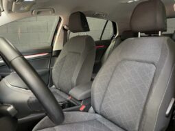 
										Volkswagen Golf VIII 2.0 TDI SCR 115 BVM6 Life 1st full									