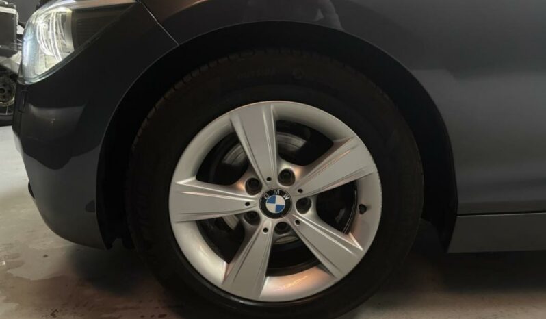 
								BMW Série 1 II 116i 136ch Lounge Plus BVA full									