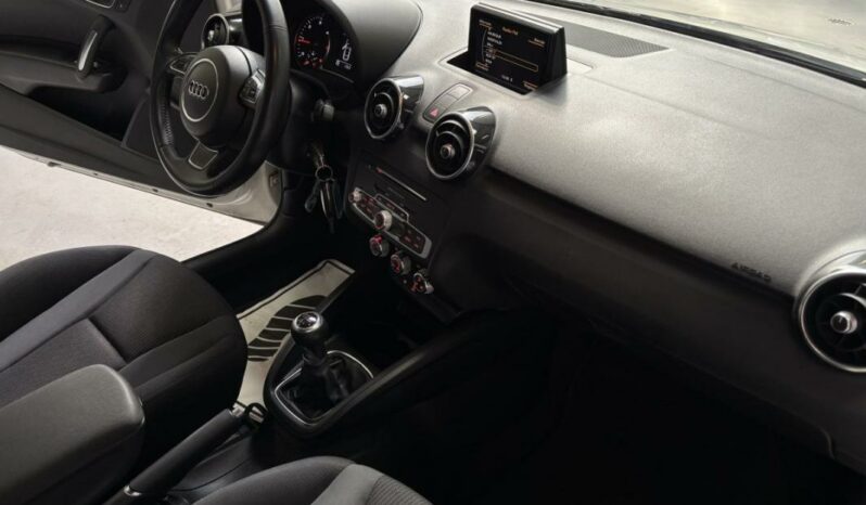 
								Audi A1 1.4 TDI ultra 90 S line full									