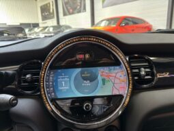 
										Mini Cabrio Mini IV Cooper Edition Premium Plus 136 ch BVA7 full									