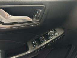 
										Ford Kuga III 2.5 190 hybrid Flexifuel Pshift Titanium full									