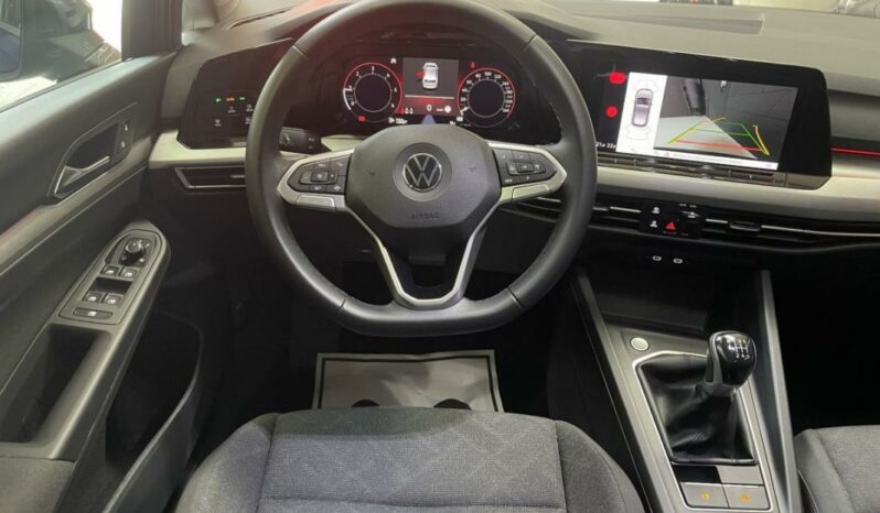 
								Volkswagen Golf VIII 2.0 TDI SCR 115 BVM6 Life 1st full									