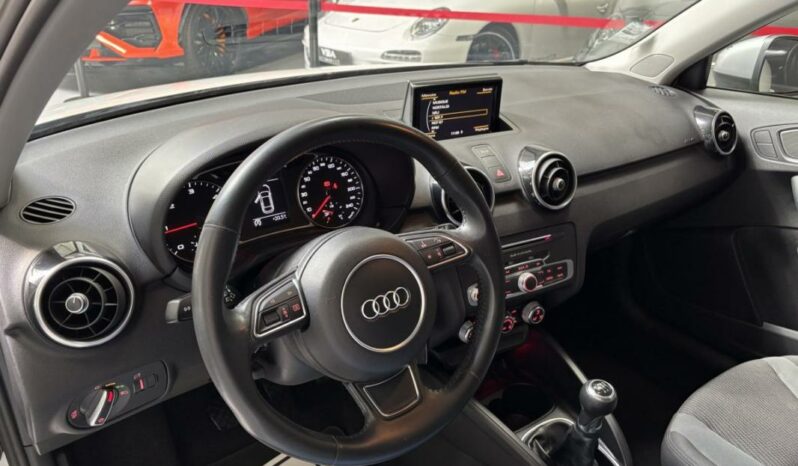 
								Audi A1 1.4 TDI ultra 90 S line full									