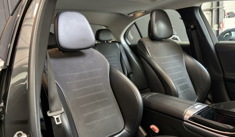 
								Mercedes Classe C V Berline 220 d AMG Line TOIT OUVRANT full									