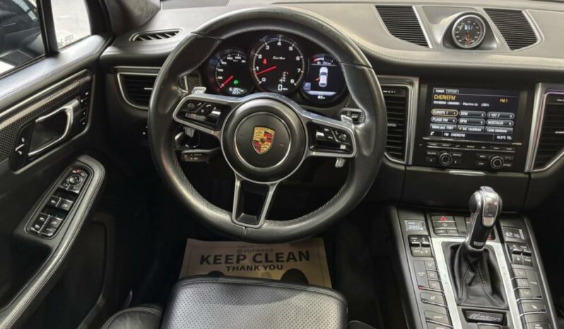 
								Porsche Macan 3.6 V6 TURBO full									