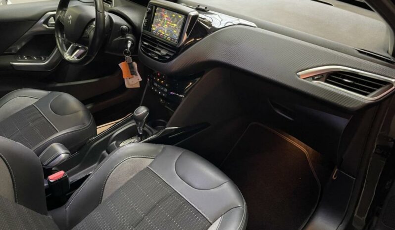 
								Peugeot 2008 Essence 110 S&S EAT6 ALLURE full									
