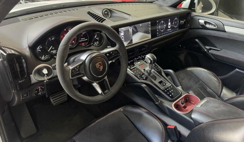 
								Porsche Cayenne II 3.6 V6 GTS full									