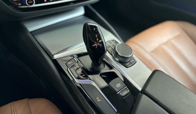
								BMW Série 5 VII 540i 340ch Luxury BVA8 full									
