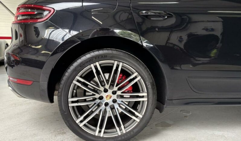 
								Porsche Macan 3.6 V6 TURBO full									