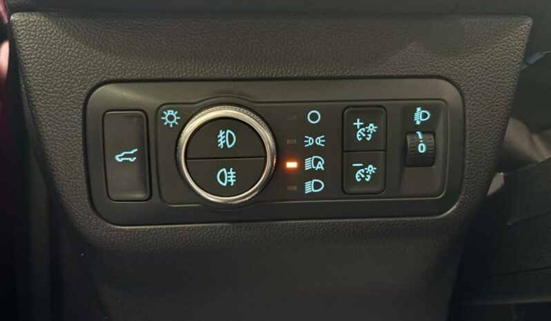 
								Ford Kuga III 2.5 190 hybrid Flexifuel Pshift Titanium full									