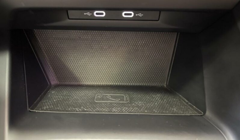 
								Volkswagen Golf VIII 2.0 TDI SCR 115 BVM6 Life 1st full									