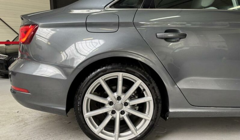 
								Audi A3 Berline III 1.4 TFSI COD ULTRA S Tro 7 150 Amb Luxe full									