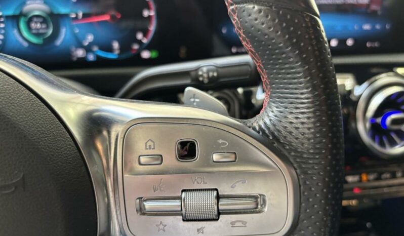 
								Mercedes Classe A Compact IV 200 d AMG Line 8G-DCT full									