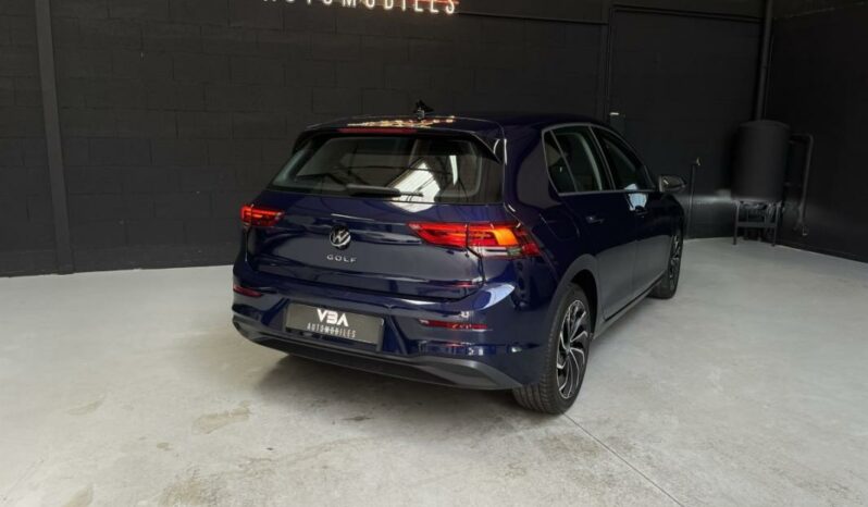 
								Volkswagen Golf VIII 2.0 TDI SCR 115 BVM6 Life 1st full									