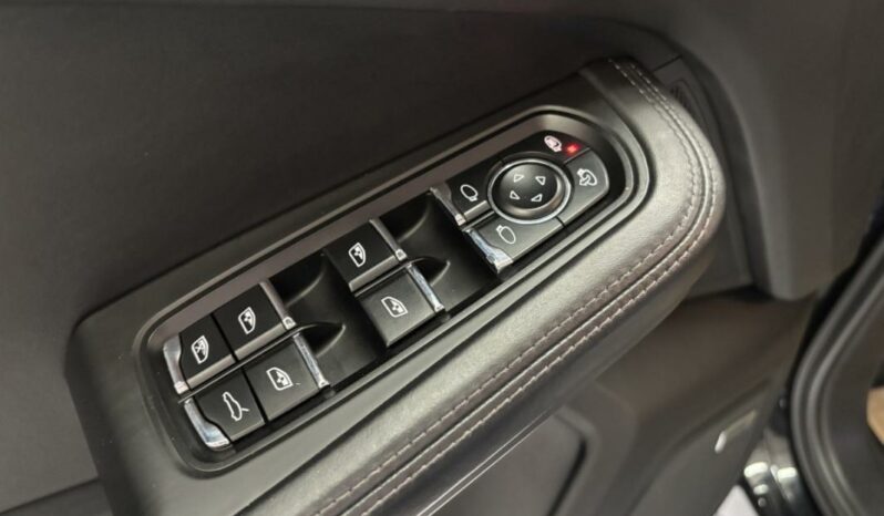 
								Porsche Macan 3.6 V6 TURBO full									