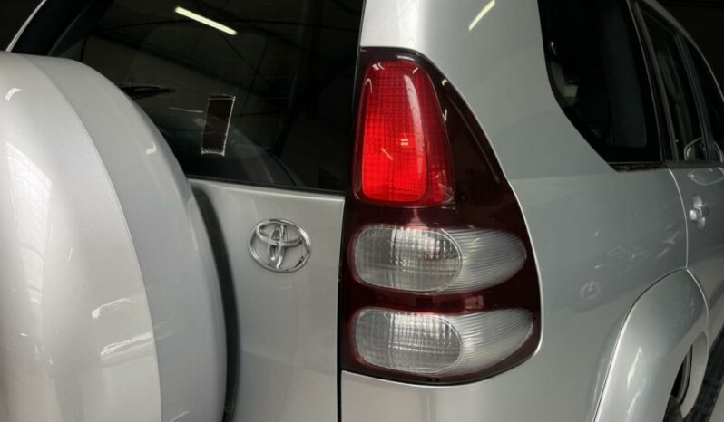
								Toyota Land Cruiser II 165 D-4D GX full									