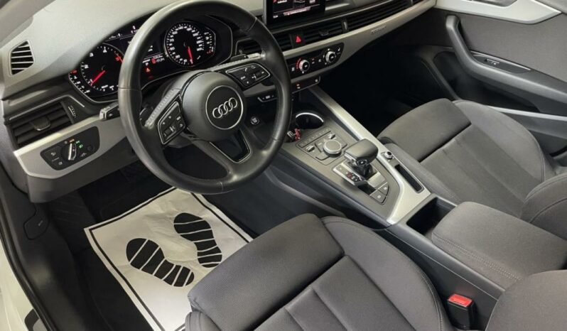 
								Audi A4 Avant IV 40 TDI 190 S tronic S line full									