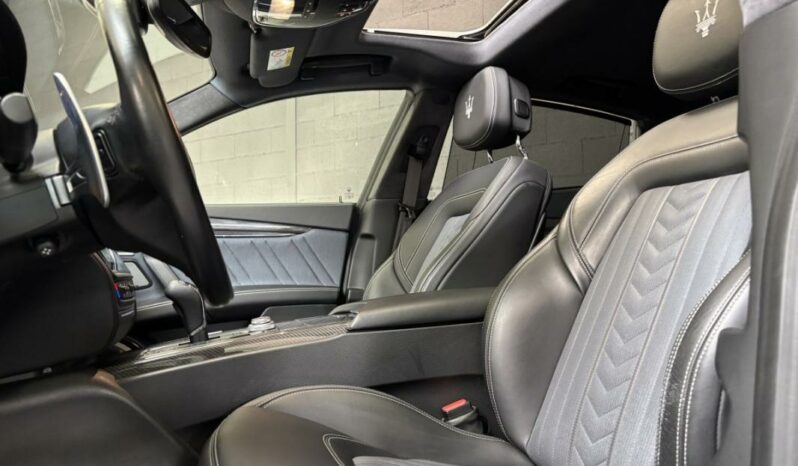 
								Maserati Quattroporte VI 3.0 V6 Diesel GranLusso full									