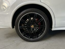 
										Porsche Cayenne II 3.6 V6 GTS full									