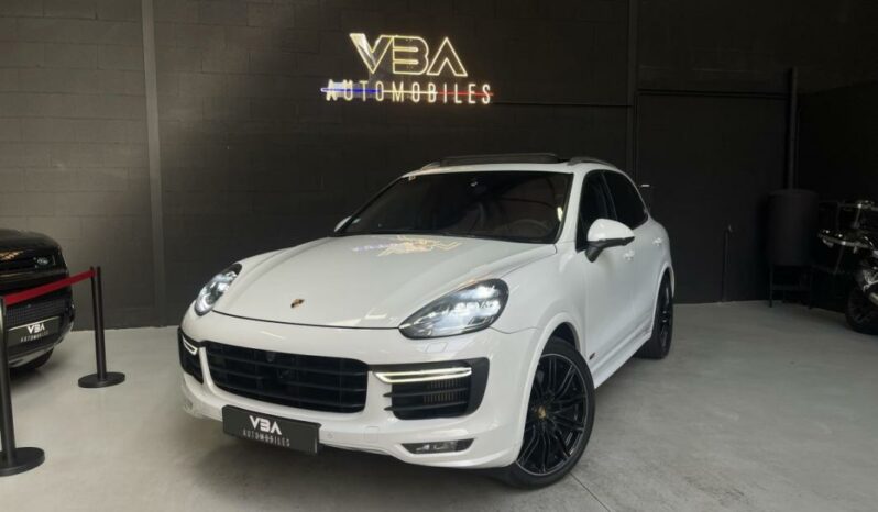 
								Porsche Cayenne II 3.6 V6 GTS full									