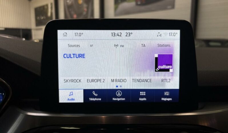 
								Ford Kuga III 2.5 190 hybrid Flexifuel Pshift Titanium full									