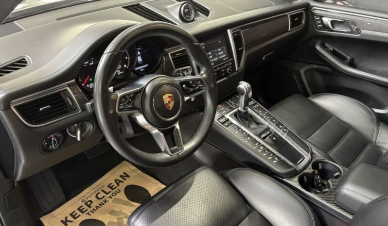 
								Porsche Macan 3.6 V6 TURBO full									