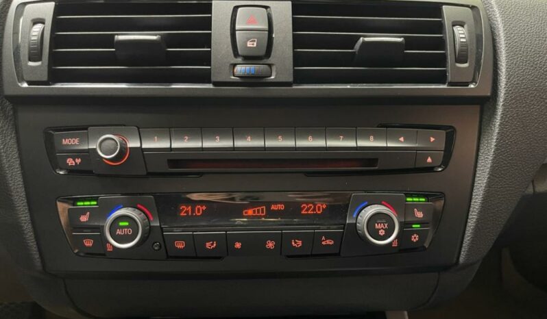 
								BMW Série 1 II 116i 136ch Lounge Plus BVA full									