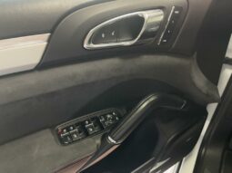 
										Porsche Cayenne II 3.6 V6 GTS full									